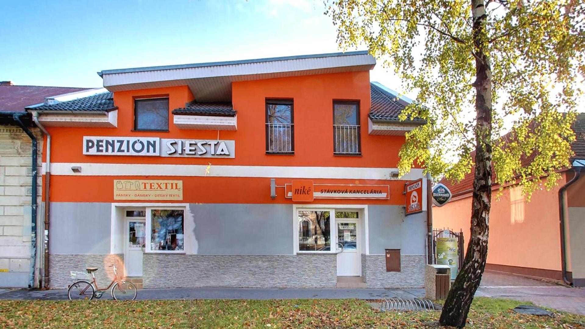 Vráble 西艾斯塔旅馆酒店 外观 照片